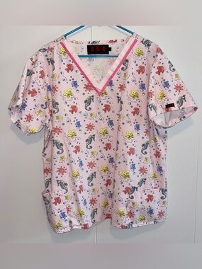 BH Beverly Hills Uniforms 2XL Pink Sea Life Scrub Top Seahorse Fish Crabs